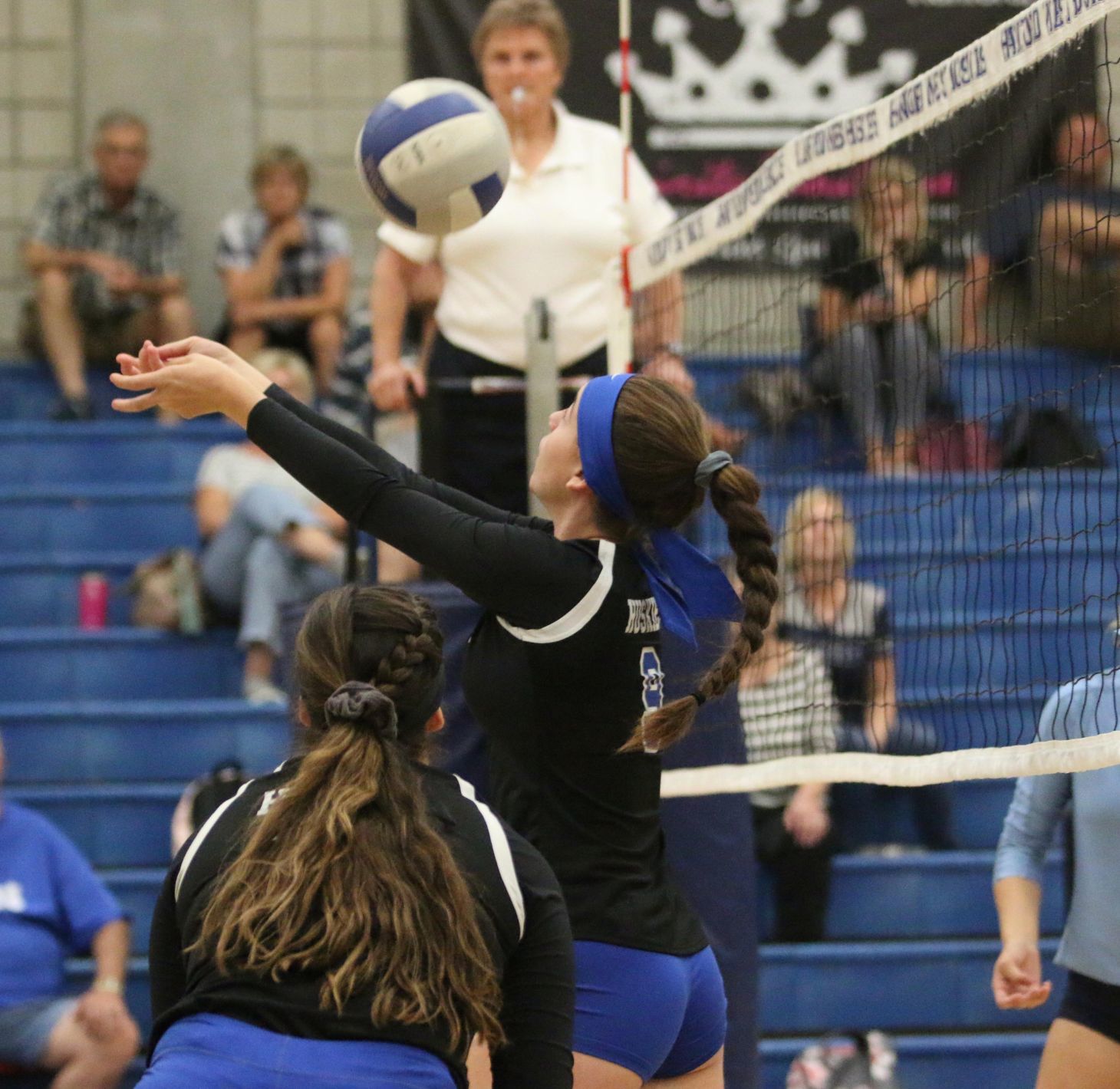 Huskies lose momentum